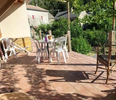 Malons-et-Elze House | Le devezou Malons et Elze