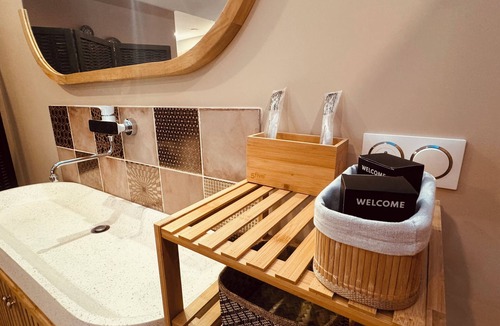 Vallabrix Apartment | Le diX - Suite Romantique