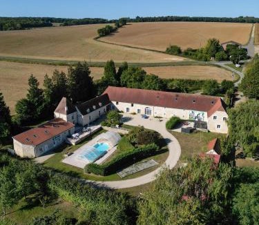 Coulonges-Cohan House | Le Domaine d'Ailleurs