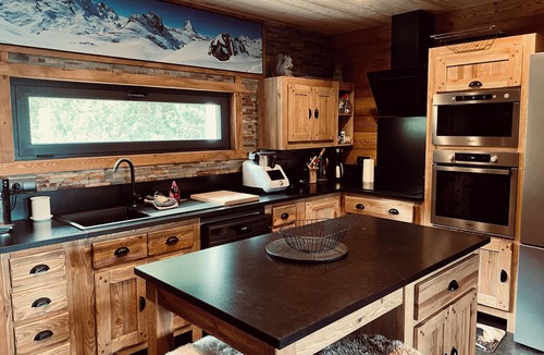 Les Angles Ski Chalet | LE DOMAINE DE BELLA-300m2-Sublime view on 3300m2 wooded plot.