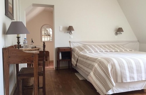 Dragey-Ronthon Bed & Breakfast | Le Domaine de Belleville