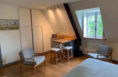 Dragey-Ronthon Bed & Breakfast | Le Domaine de Belleville