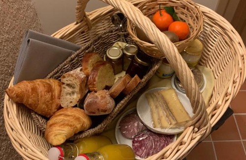 Dragey-Ronthon Bed & Breakfast | Le Domaine de Belleville