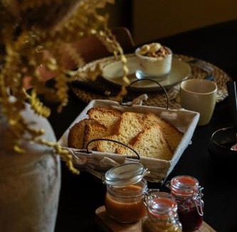 Mirambeau House | LE DOMAINE DE FERRAT