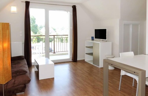 Auberville Apartment | Le Domaine de la Corniche by Interhome