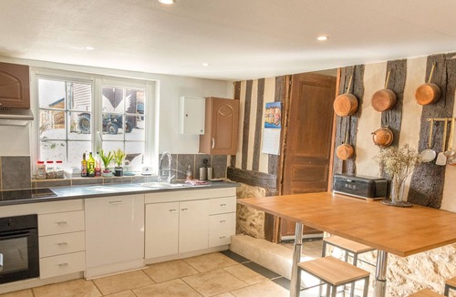 Saint-Desir House | Le Domaine de la Désirée Séjours, Fêtes, Séminaires Piscine, Tennis 45+ Couch