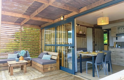 Bioussac Cabin | LE DOMAINE DE LA RICHE