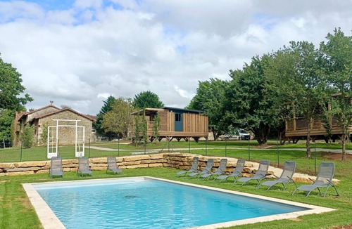 Bioussac Cabin | LE DOMAINE DE LA RICHE