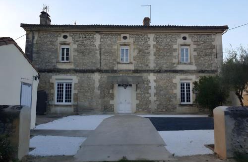 Carignan-de-Bordeaux House | Le Domaine de Peyvideau