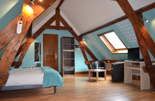 Ennevelin Hotel | Le Domaine des Cigognes