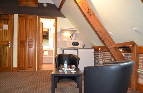 Ennevelin Hotel | Le Domaine des Cigognes