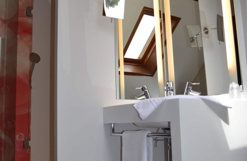 Ennevelin Hotel | Le Domaine des Cigognes