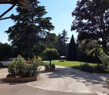 Les Avenieres Bed & Breakfast | le domaine du chaffard