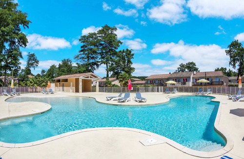 Barbaste Apartment | Le Domaine du Golf d'Albret by Interhome
