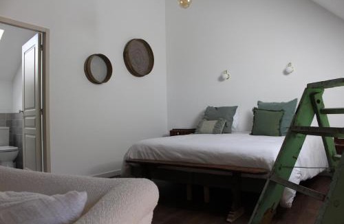 Sainte-Sabine-sur-Longeve House | Le Domaine du Petit Tertre