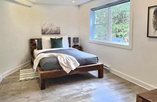Saint-Faustin-Lac-Carre Apartment | Le domaine du Sous-bois - Près de tout !