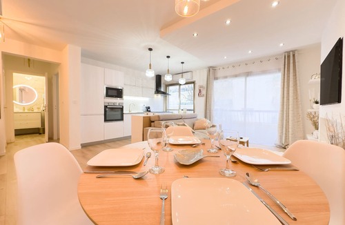 Cannes Apartment | Le Doré