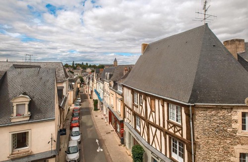 Chateau-Gontier Apartment | Le Doumer - Centre-ville - Petfriendly