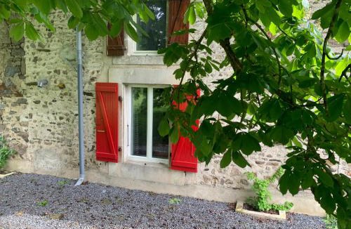 Bussiere-Poitevine Bed & Breakfast | Le dragon dans Les Buis
