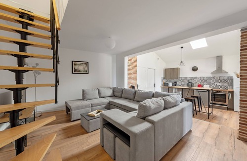 Castelnau-de-Montmiral Apartment | Le Duplex du Castel haut - Escapade Tarnaise