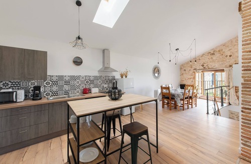 Castelnau-de-Montmiral Apartment | Le Duplex du Castel haut - Escapade Tarnaise