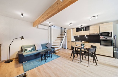 Savigny-les-Beaune House | Le Duplex, apartment overlooking the park