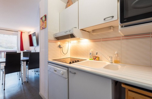 Saint-Lary-Soulan Apartment | Le Duplex des Neiges – Saint-Lary: Duplex lumineux avec vue montagne, proche centre