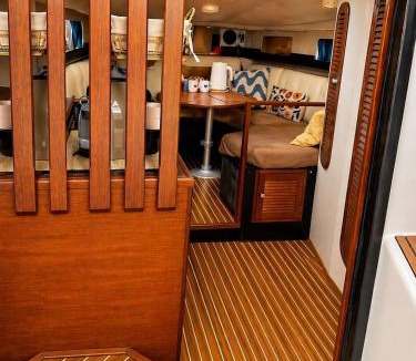 Deauville Boat Rental | Le duplex des Marinas, dog friendly & parking inclus, 1m90 sous plafond