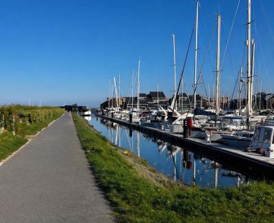Deauville Boat Rental | Le duplex des Marinas, dog friendly & parking inclus, 1m90 sous plafond
