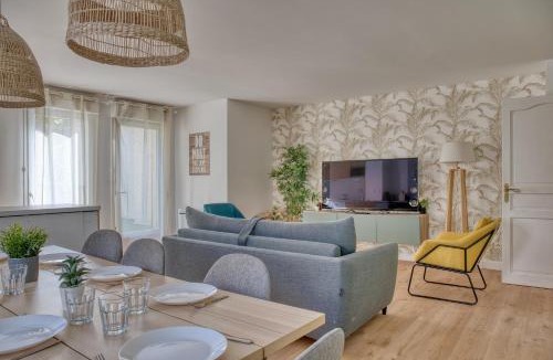 Montevrain Apartment | Le Duplex - Disneyland - Parking - Rooftop - Wifi
