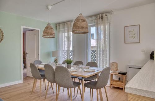 Montevrain Apartment | Le Duplex - Disneyland - Parking - Rooftop - Wifi
