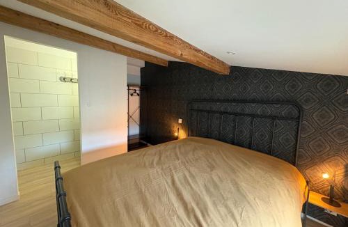 Verdun Apartment | Le Duplex du Prince