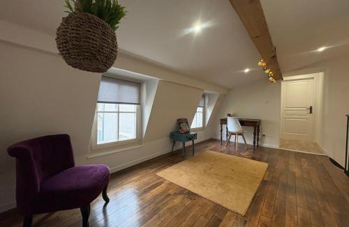 Verdun Apartment | Le Duplex du Prince