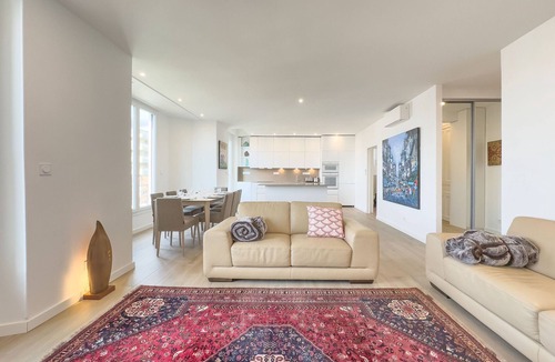 California - Pezou Apartment | Le Duplex