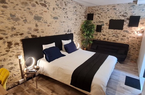 Saint-Georges-de-Montaigu Bed & Breakfast | Le Durivum