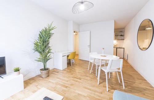 Laval Apartment | Le Emile - Appartement proche gare