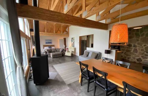 L'Ange-Gardien Apartment | Le Fameux Loft du capitaine Jonas