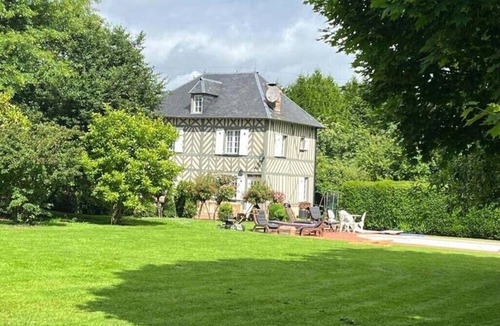 Bonneville-la-Louvet Villa | LE FARE AUGERON, Normandy manor house with swimming pool