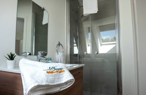 Creuzier-le-Neuf Bed & Breakfast | Le Feneau