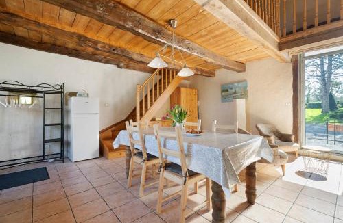 Saint-Thual House | Le Fenil gîte avec piscine partagée