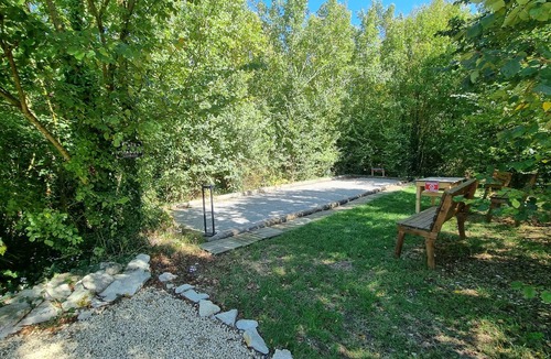 Mazeuil House | Le Figuier:8-person gite, heated pool and leisure facilities 25 minutes from Futuroscope.