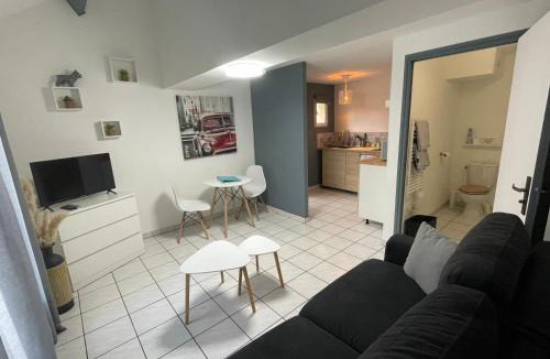 Auvers-sur-Oise Apartment | Le First Auversois charmant studio avec jardinet