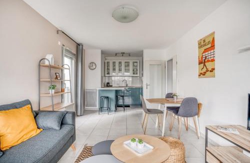 Republique - Les Ponts Apartment | Le First by Cocoonr