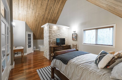 Stanstead Township Ski Chalet | 'Le Fitchbay' Chalet