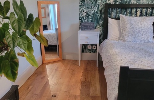 Bruniquel Bed & Breakfast | Le Flacon De La Verrouille