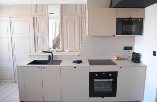 Old Lille Apartment | Le Flandres, made for family and large groups