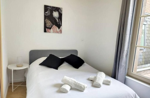Saint-Quentin Apartment | Le Fleur de Coton