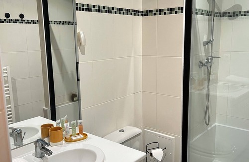 Epernay Apartment | Le Flodoard Chic, downtown