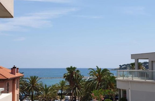 Cap-d'Antibes Apartment | Le fontainebleau