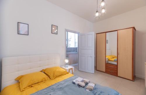 Aubenas Apartment | Le Fou - Appt dans le centre dAubenas